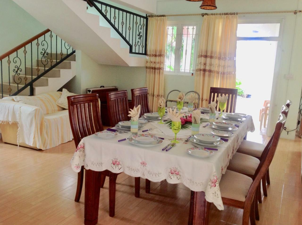 Fayruz Villa Is A 3 Bedroom, 3 Bathroom Detached House With Ac And Swimming Pool 5 Minutes Walk From Flic En Flac Public Beach Eksteriør bilde